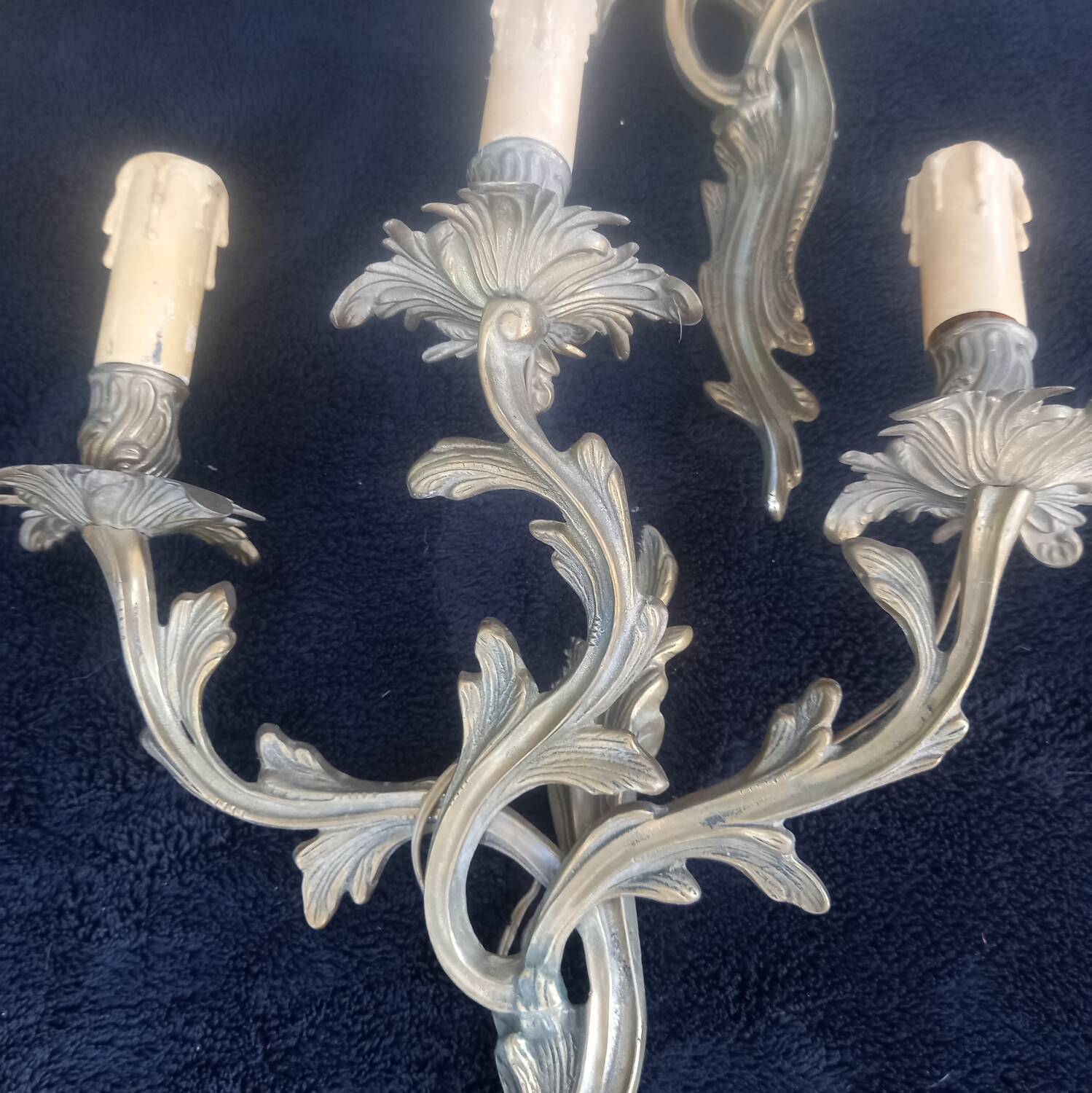 4 large bronze wall lights 3 louis xv rocaille lights