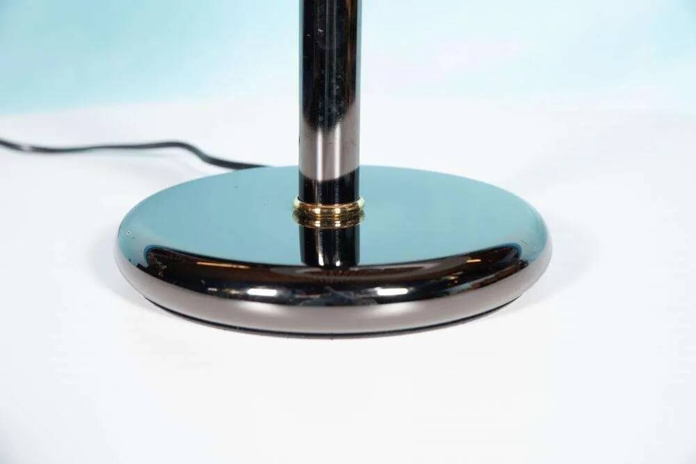 Vintage 70s lamp, Memphis design desk lamp with a ball joint.