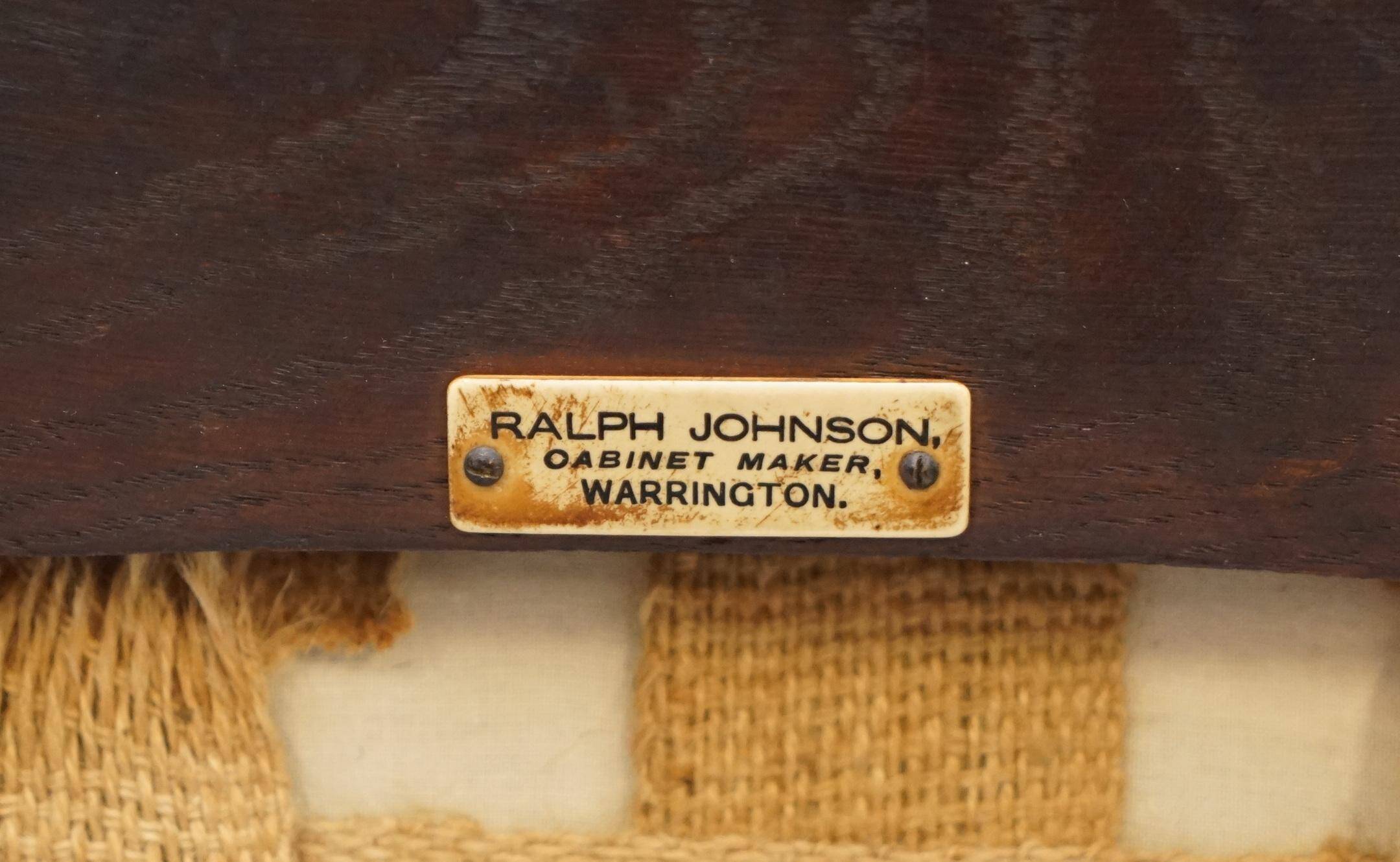 English captain's armchair Ralph Johnson in oak and leather.