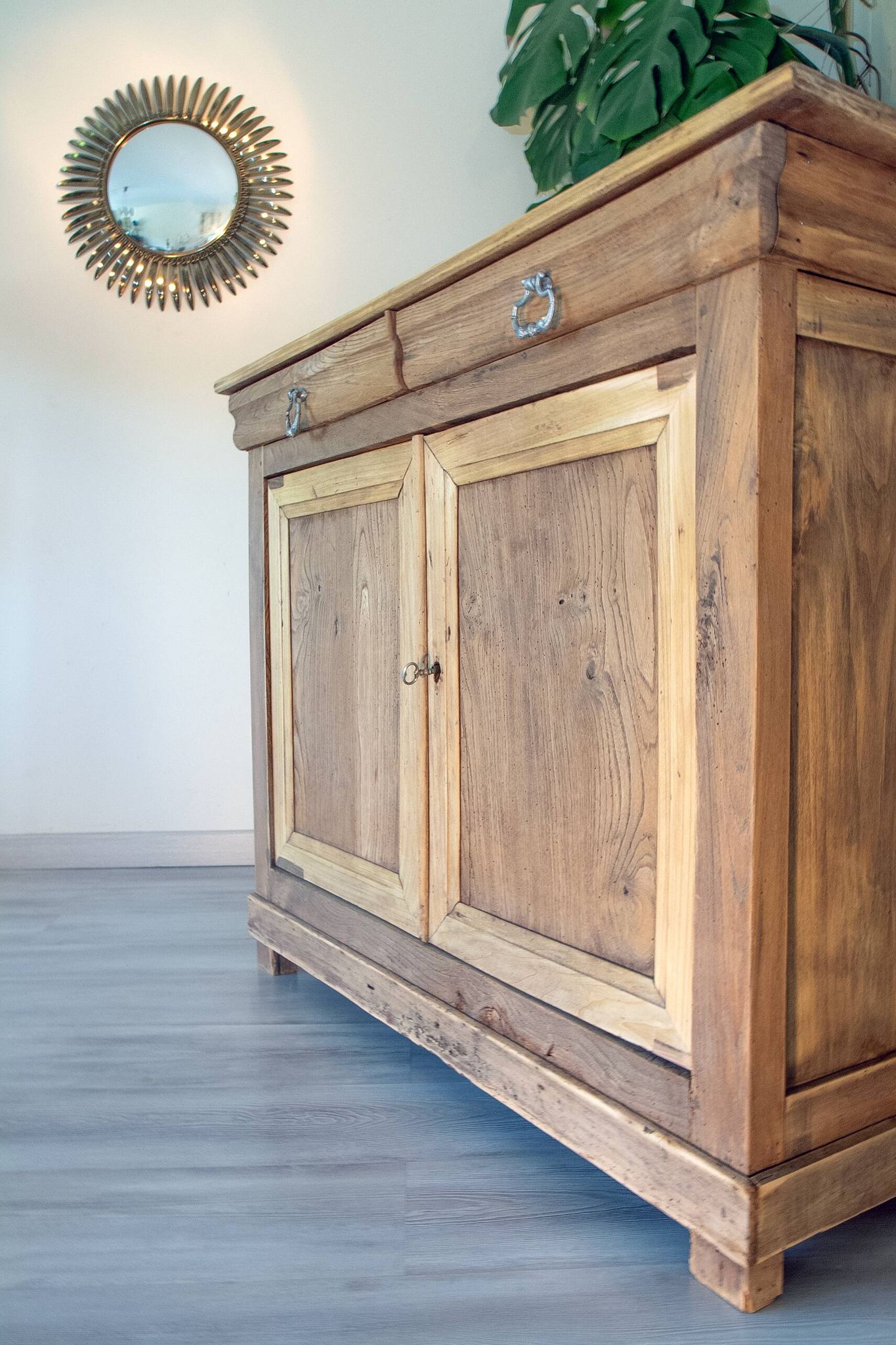Buffet parisien ancien, Chêne clair brut