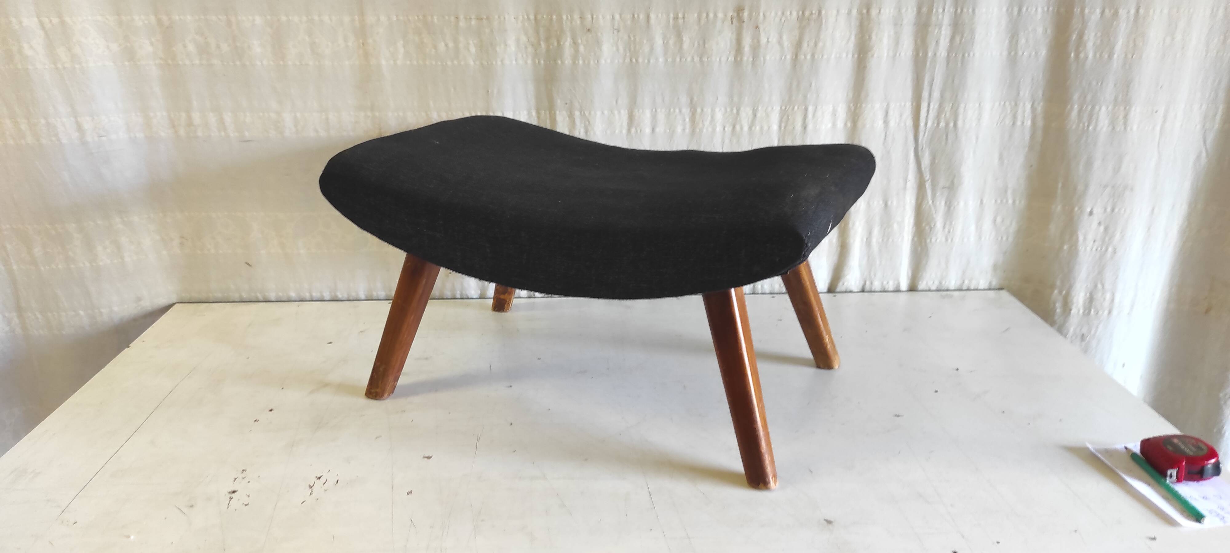 Ottoman modernist in solid wood - 1950s/60s