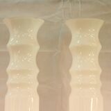 Paire de hauts vases Murano blancs, XXe siècle