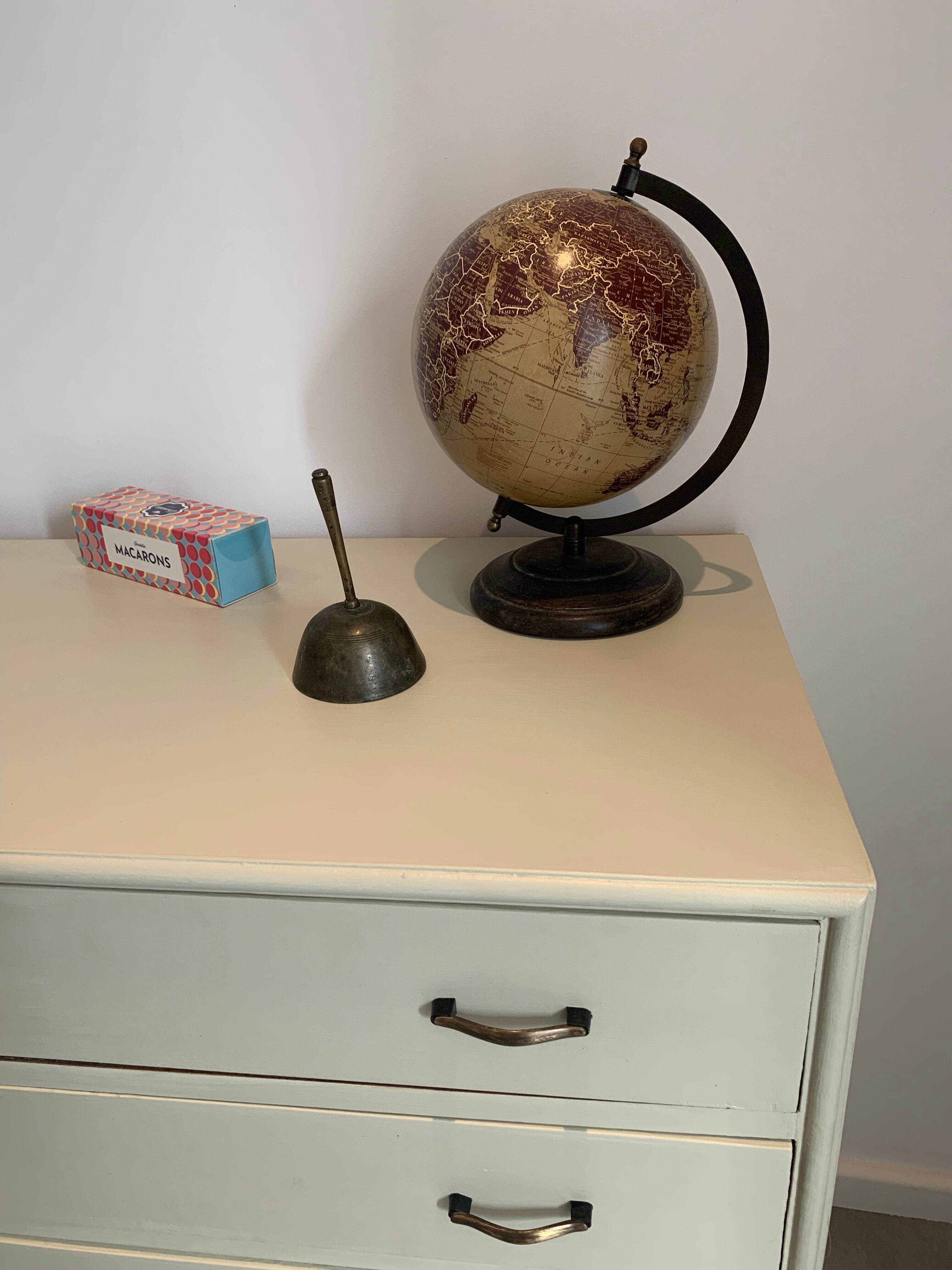 Chest of drawers of the 50s