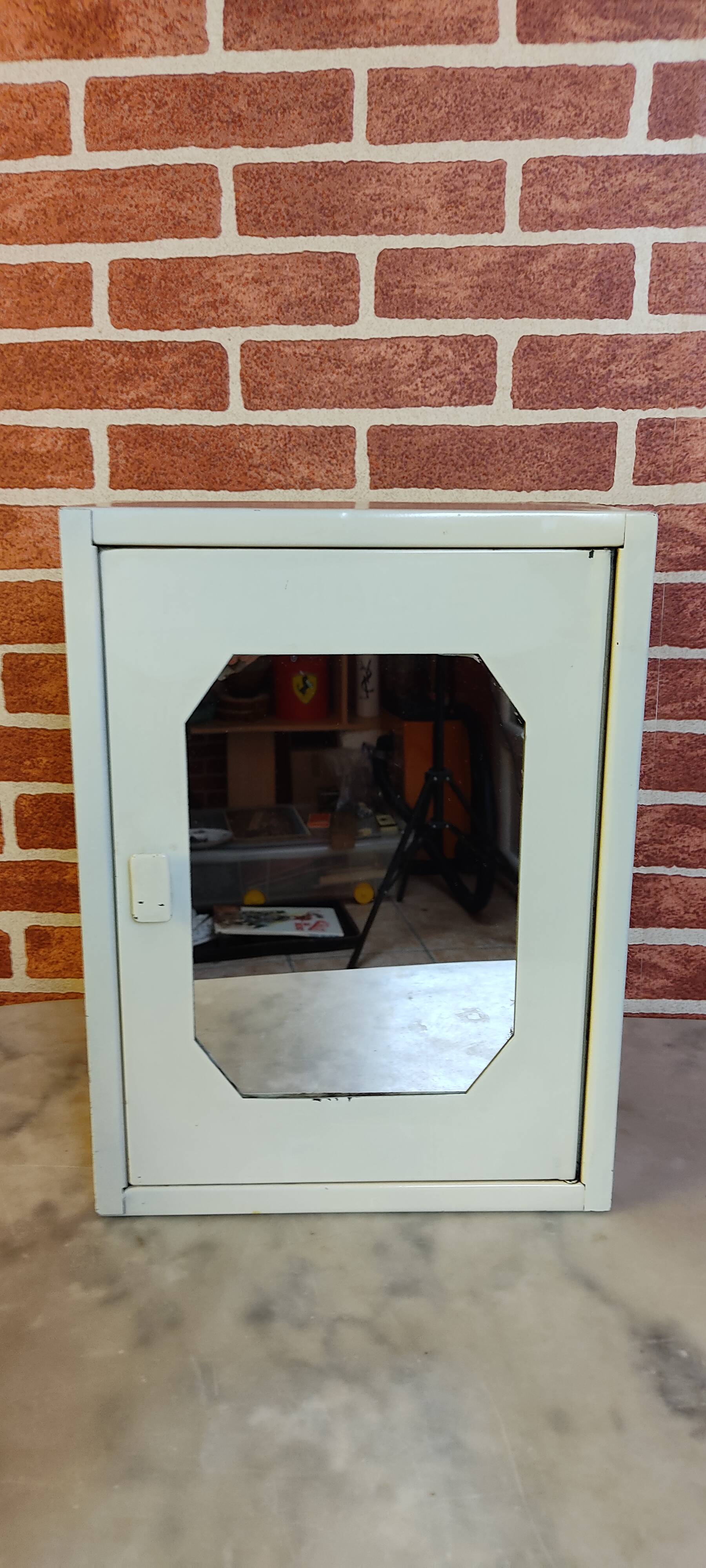 Sheet metal bathroom cabinet with mirror