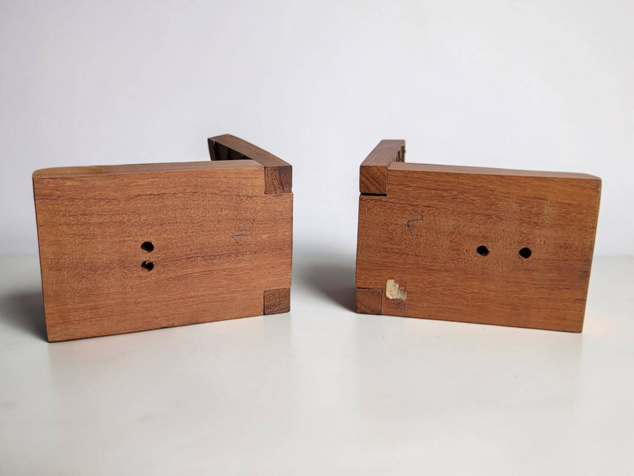 Wooden Bookends "Dog & Cat"