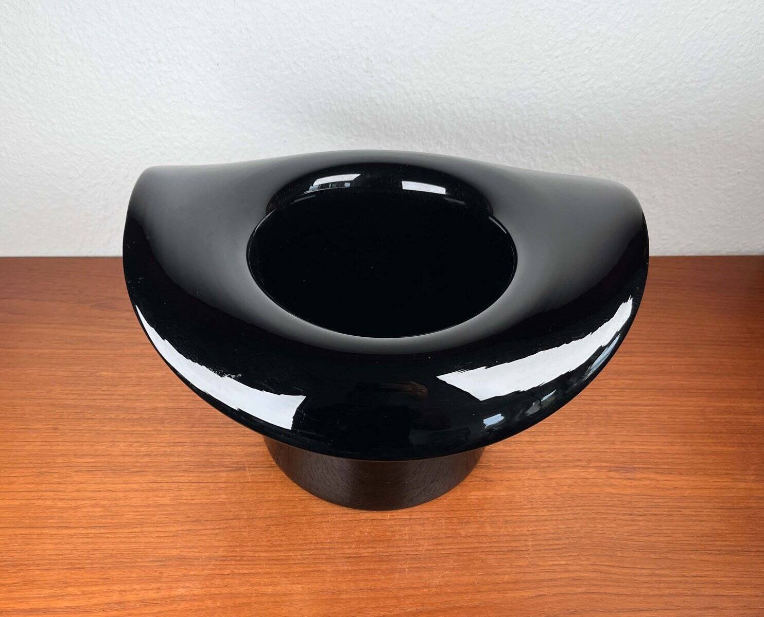 Vintage Italian vase top hat in Murano glass, 1980s.