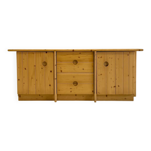 Buffet en pin par Charlotte