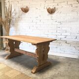 Natural wood dining table type monastery