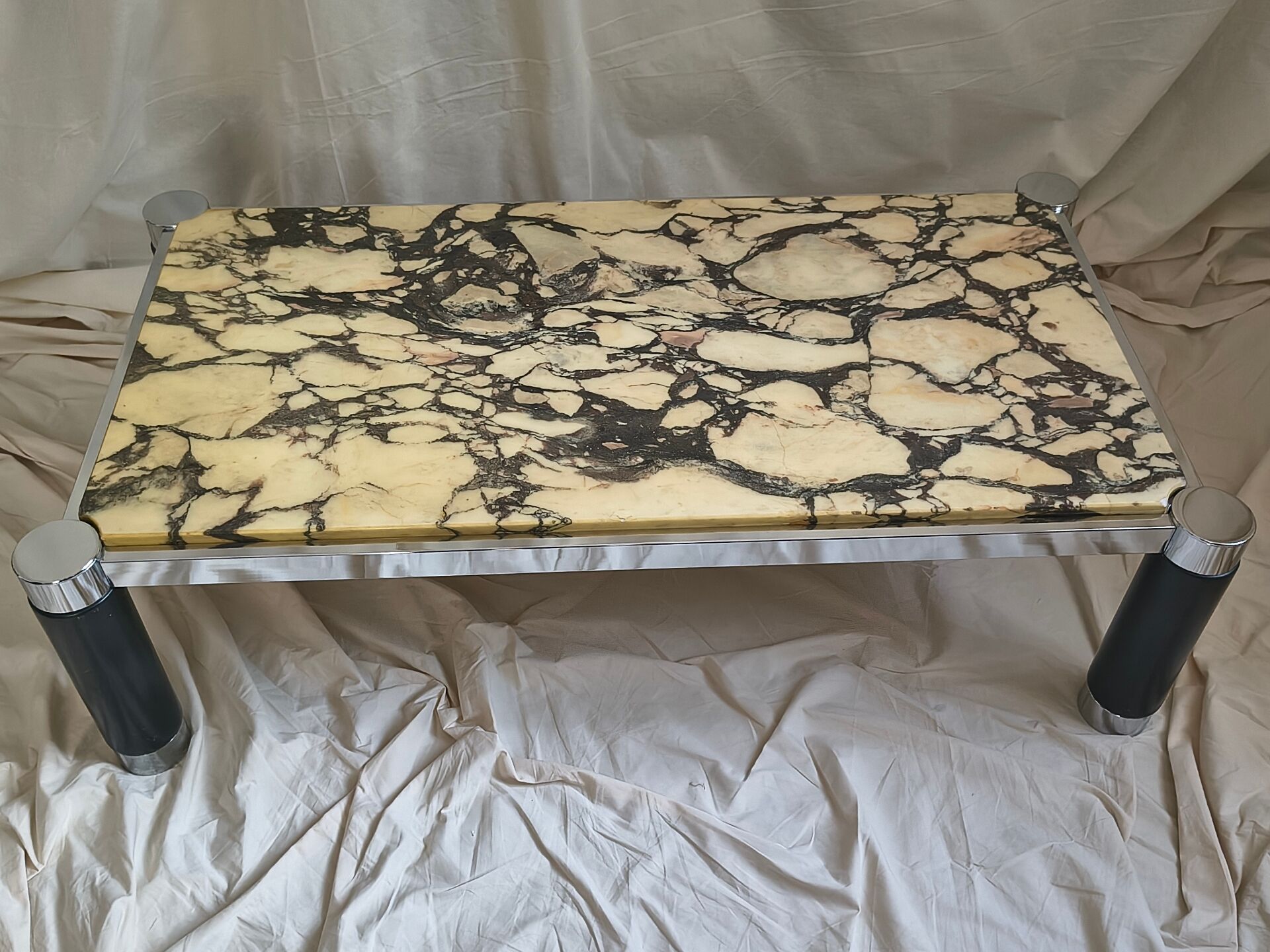 Table basse marbre de Calacatta fin 1970