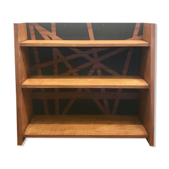 Small scandinavian shelf