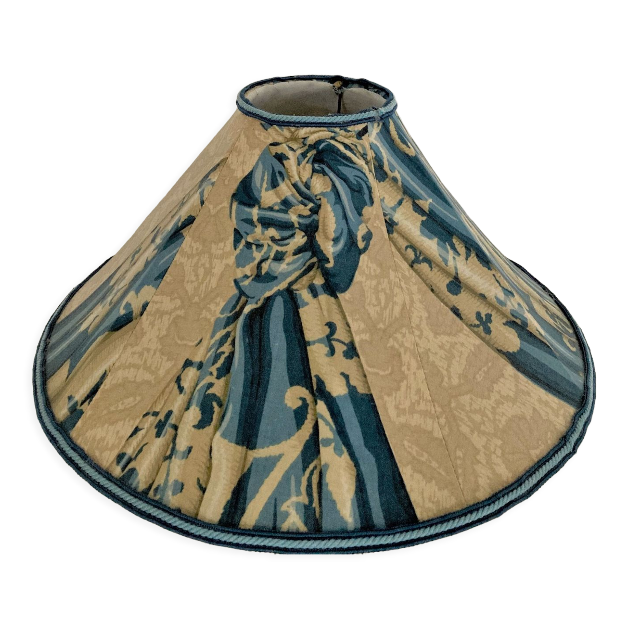 Fabric lampshade