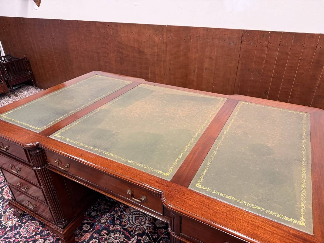 Classic English Mahogany Desk Partnerdesk