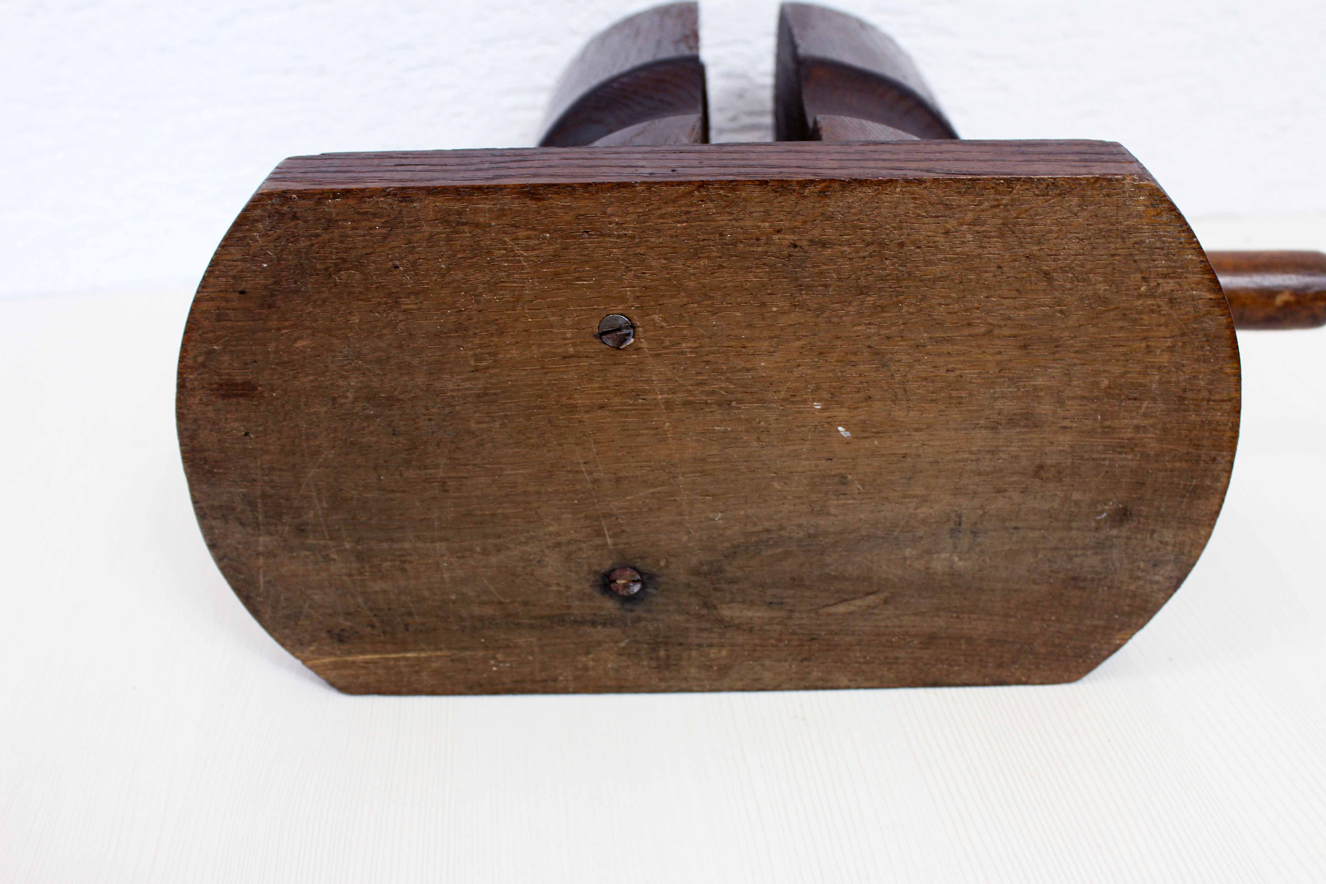 30s high-shape hat spreader