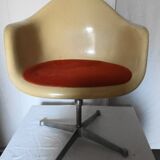 Office armchair by Charles and Ray Eames for Herman Miller from the 1960s