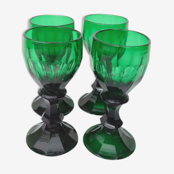 Lot of 4 liquor glasses in green crystal