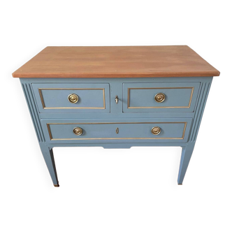 chest of drawers with 3 drawers