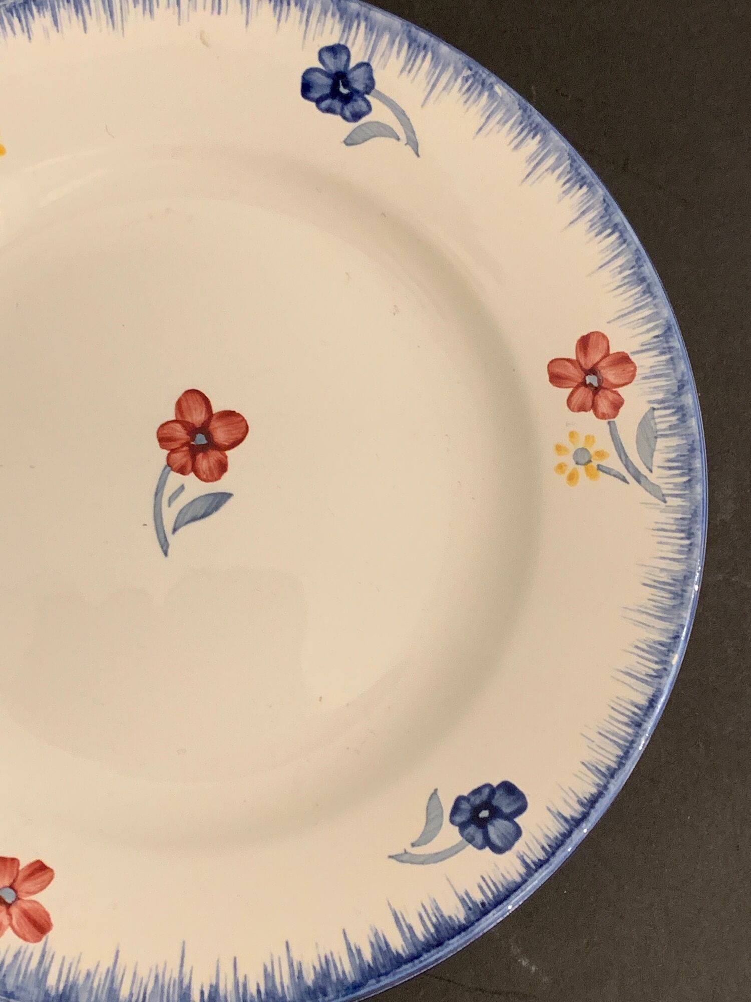 Lot de 6 assiettes plates Digoin Sarreguemines, modèle Mary Lou