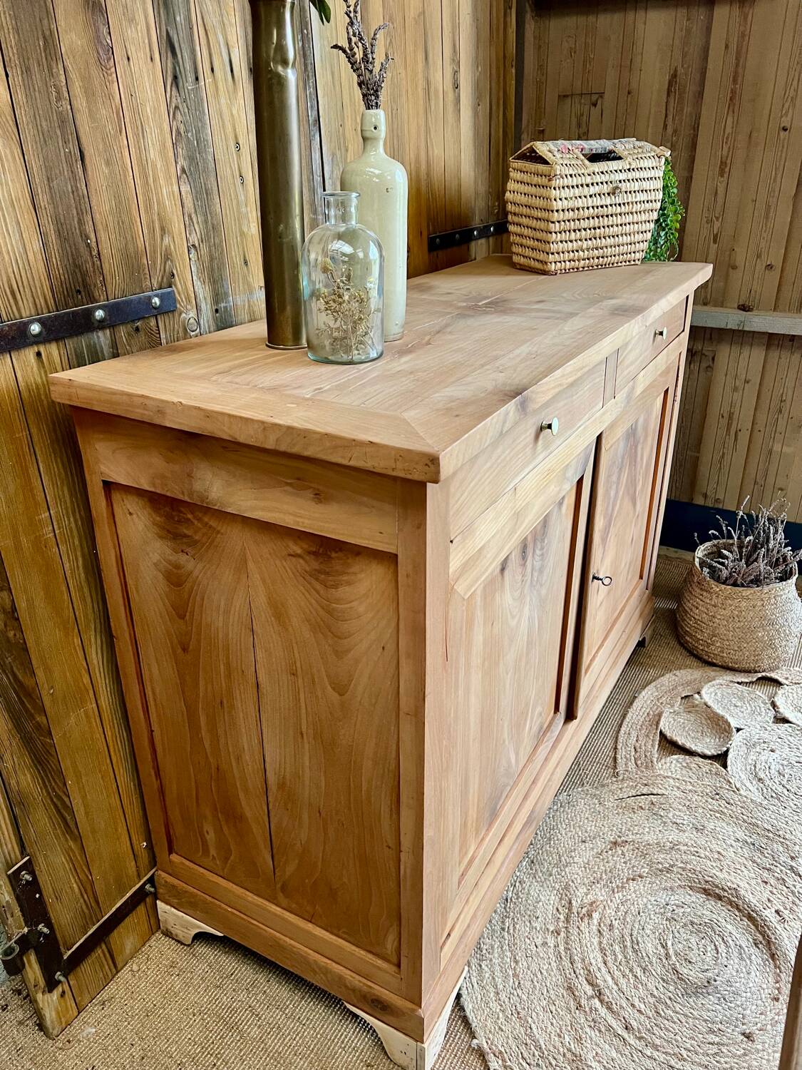 Buffet en bois massif
