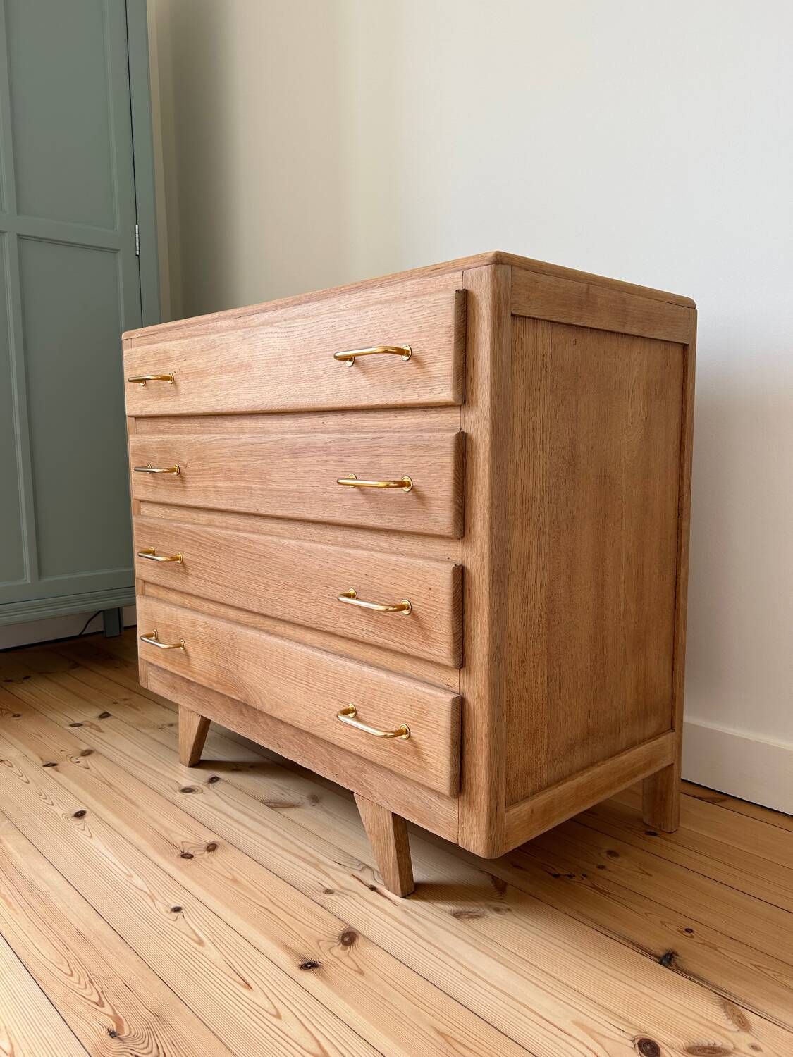 Commode vintage en chêne brut (rénovée)