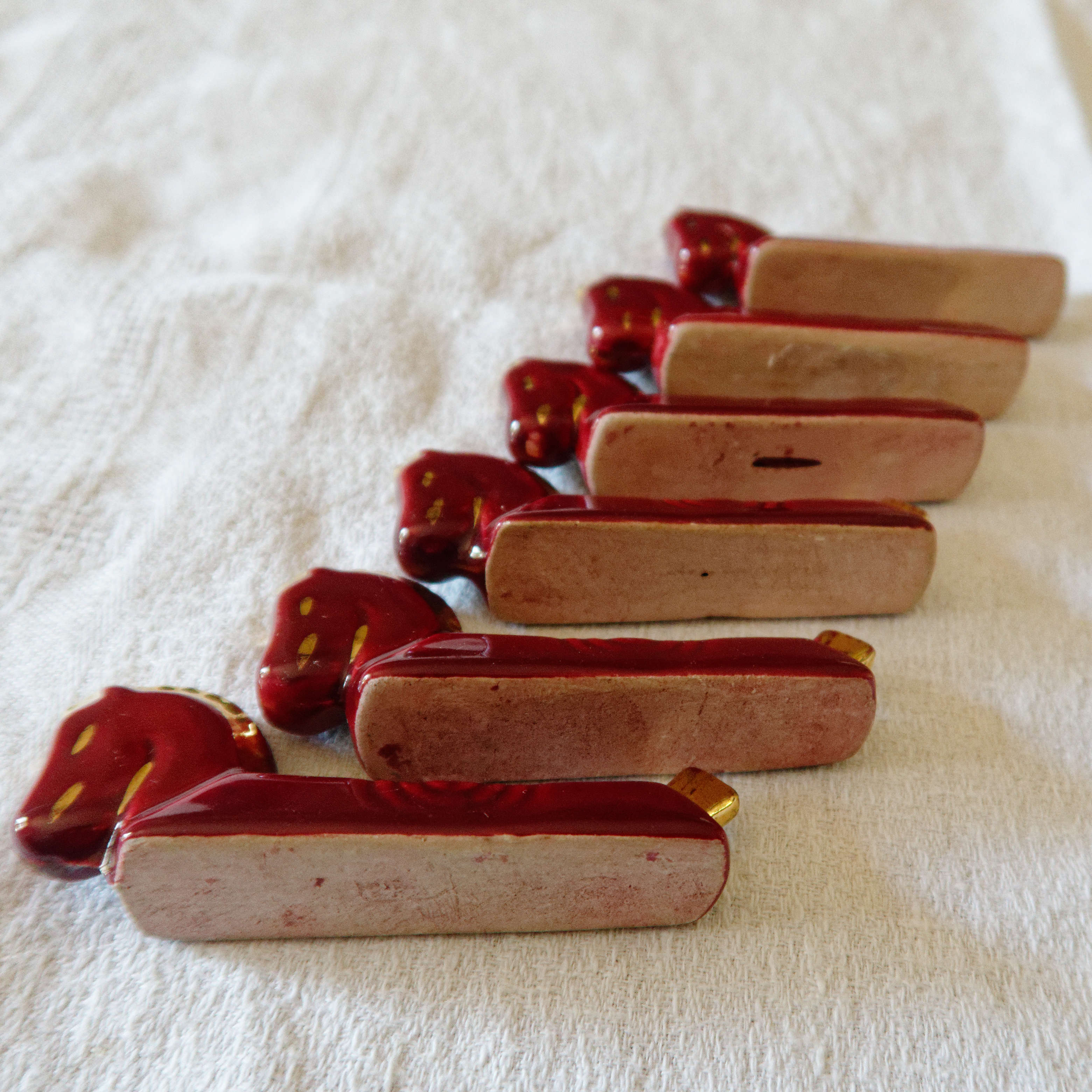 6 vintage ceramic knife holders Bordeaux and gold