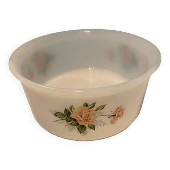 Arcopal salad bowl