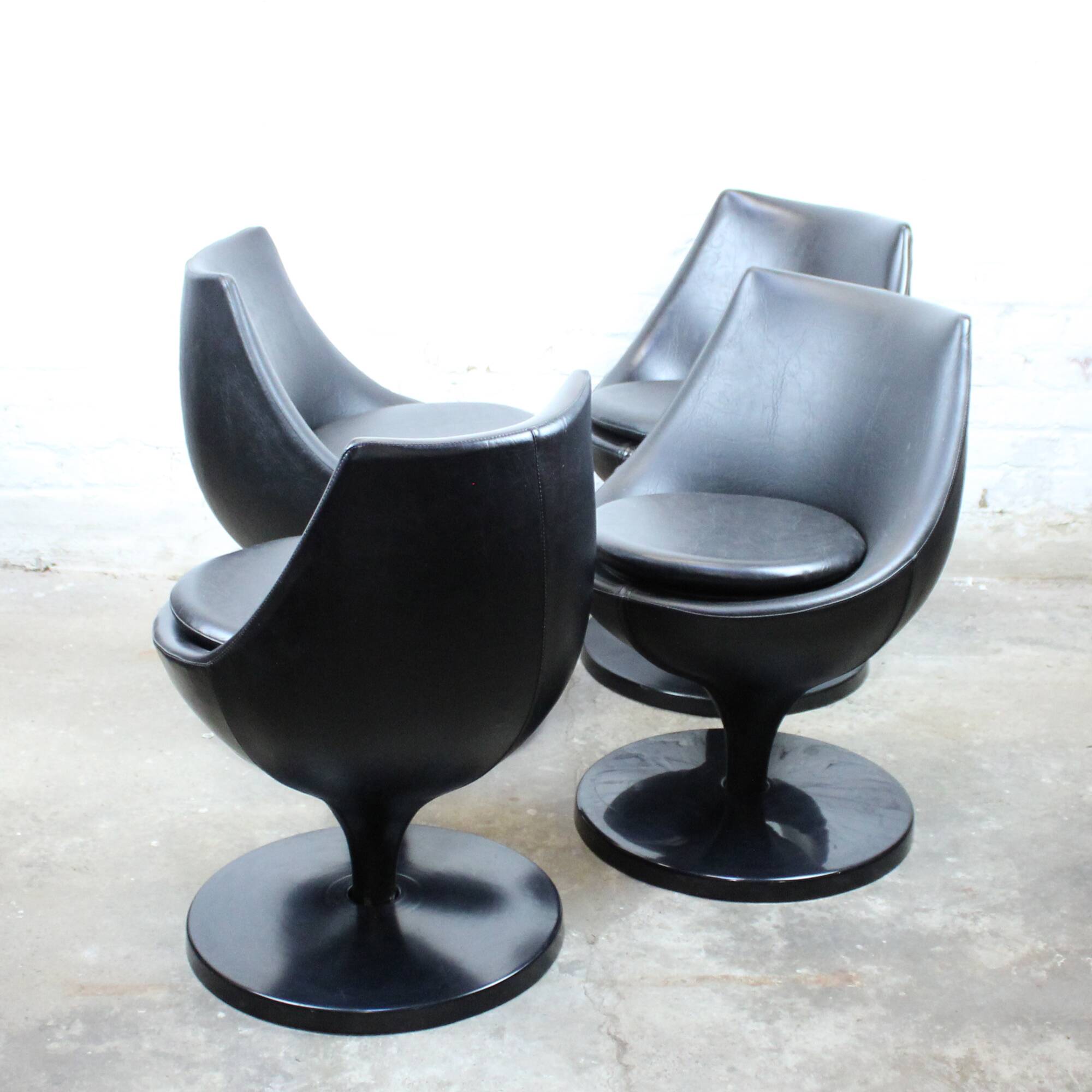 Set of 4 "Polaris" armchairs by Pierre Guariche for Meurop 1960s