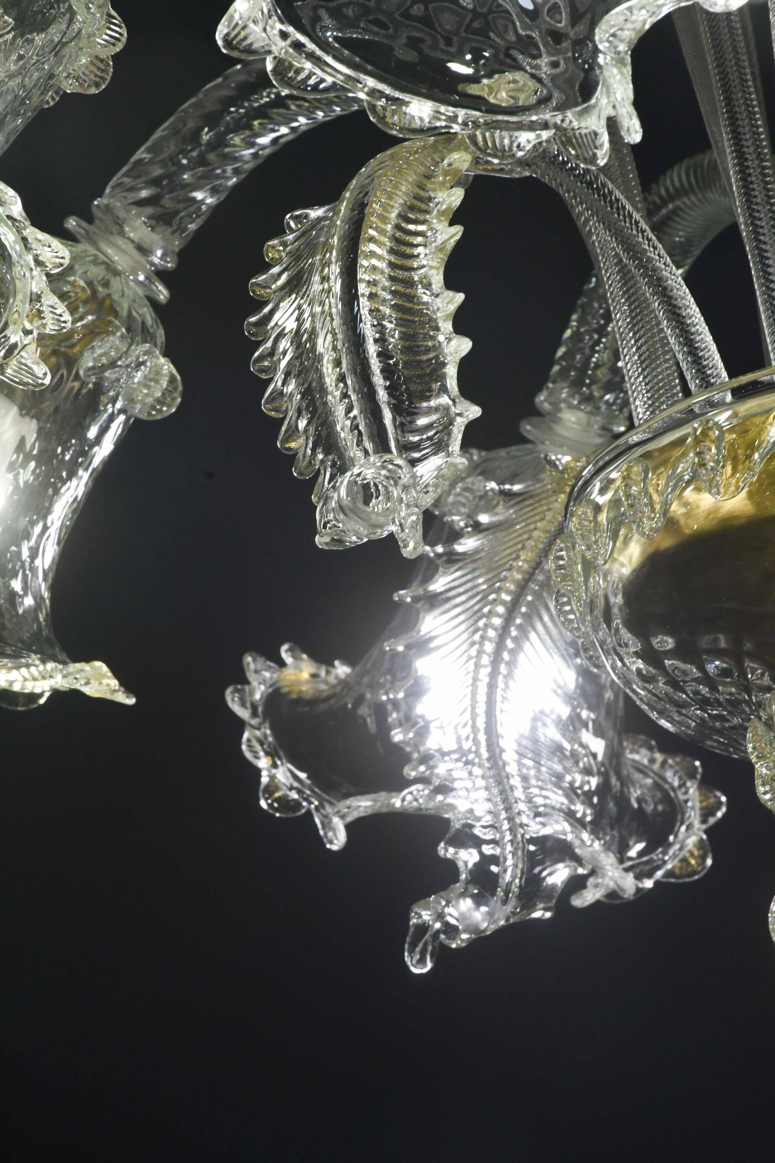 Wonderful large size Venetian chandelier, transparent and gold Murano glass