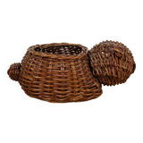 Wicker/rattan turtle pocket