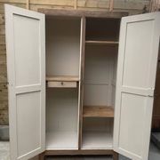 Armoire parisienne