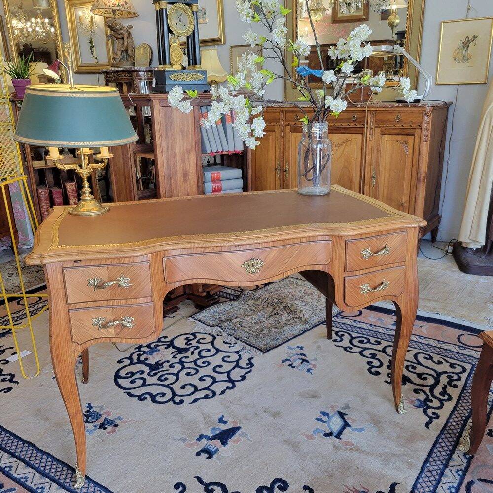 Bureau style Louis XV