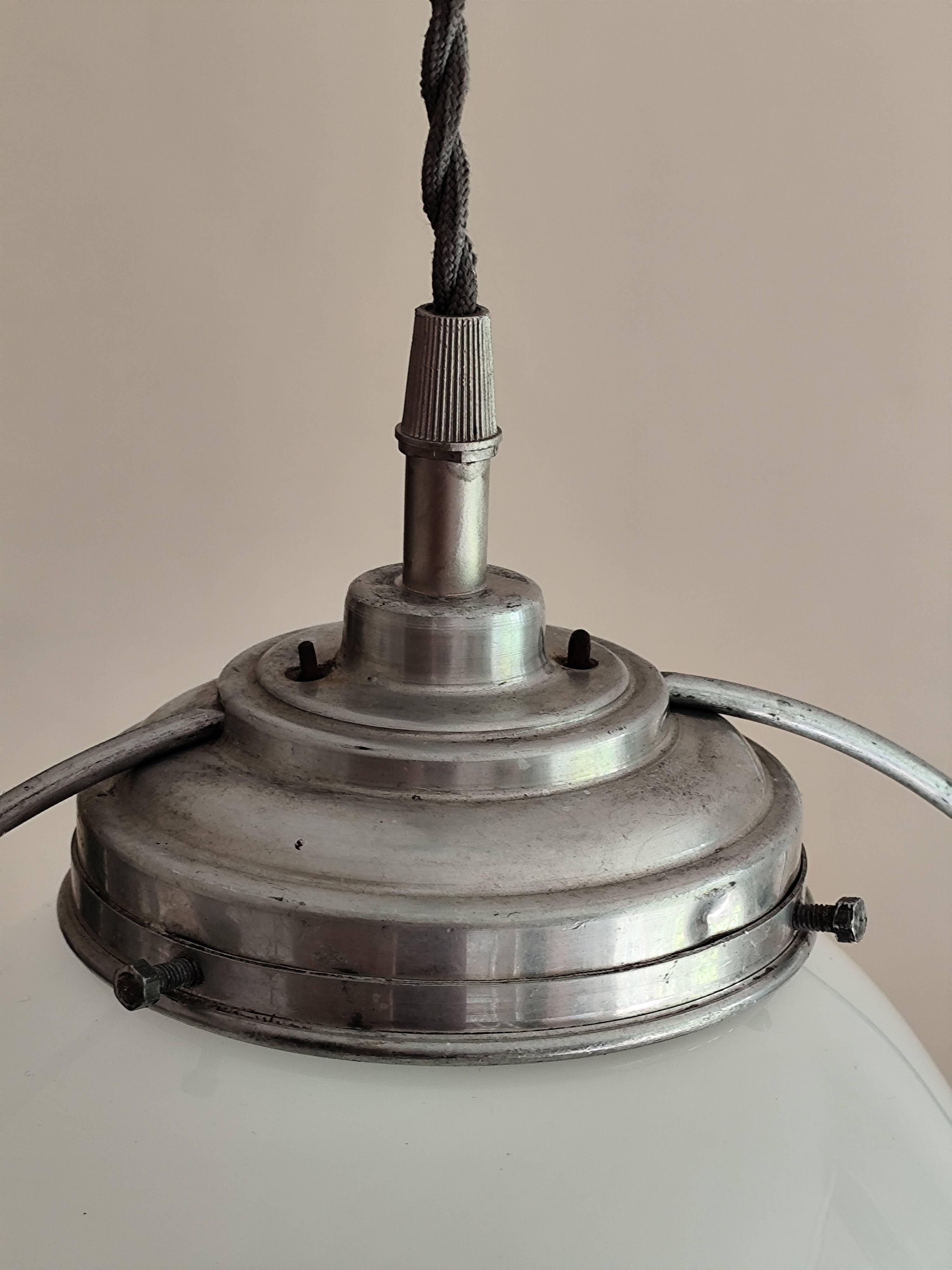 Suspension drop globe opaline white and metal structure