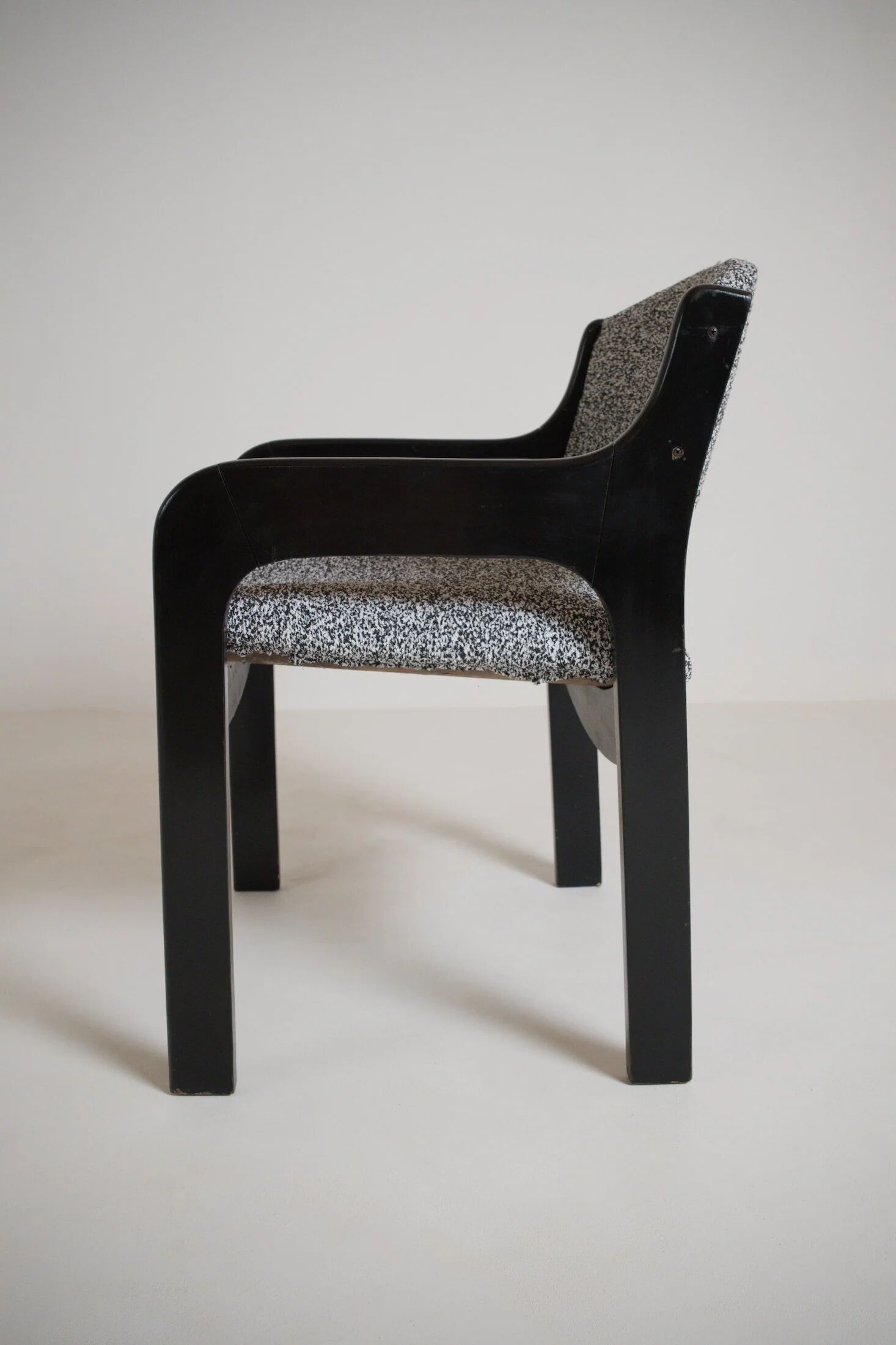 Chaise dans le goût de Eero Aarnio