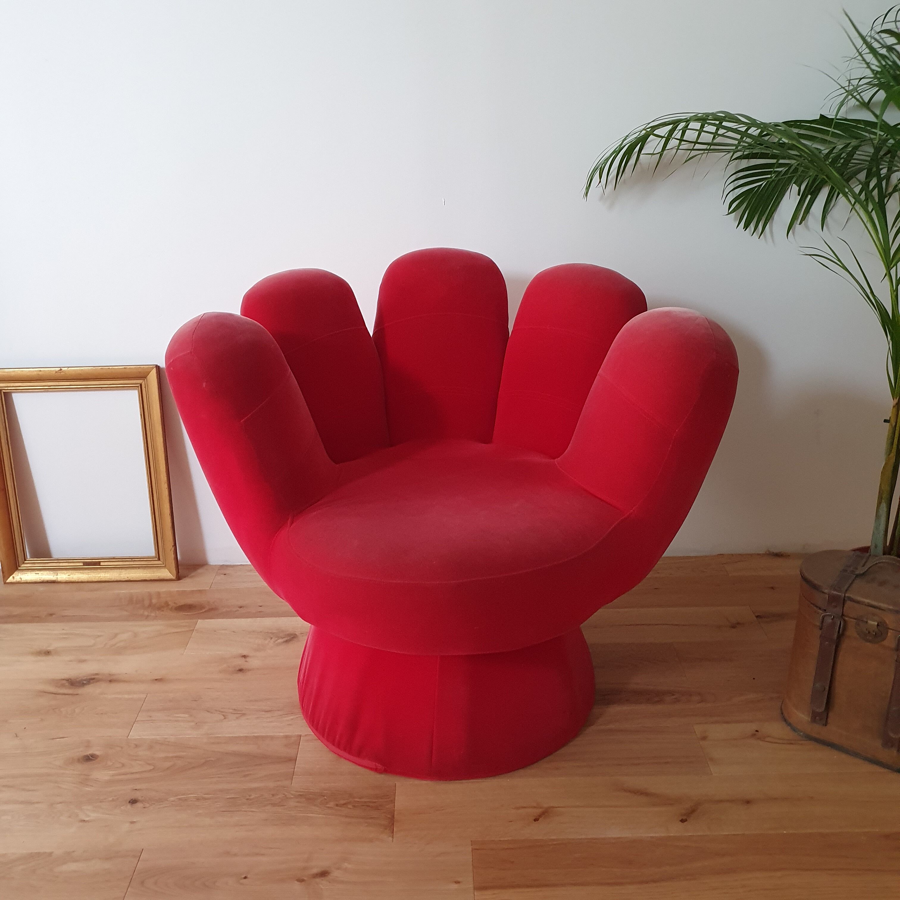 Vintage red hand armchair - 70s