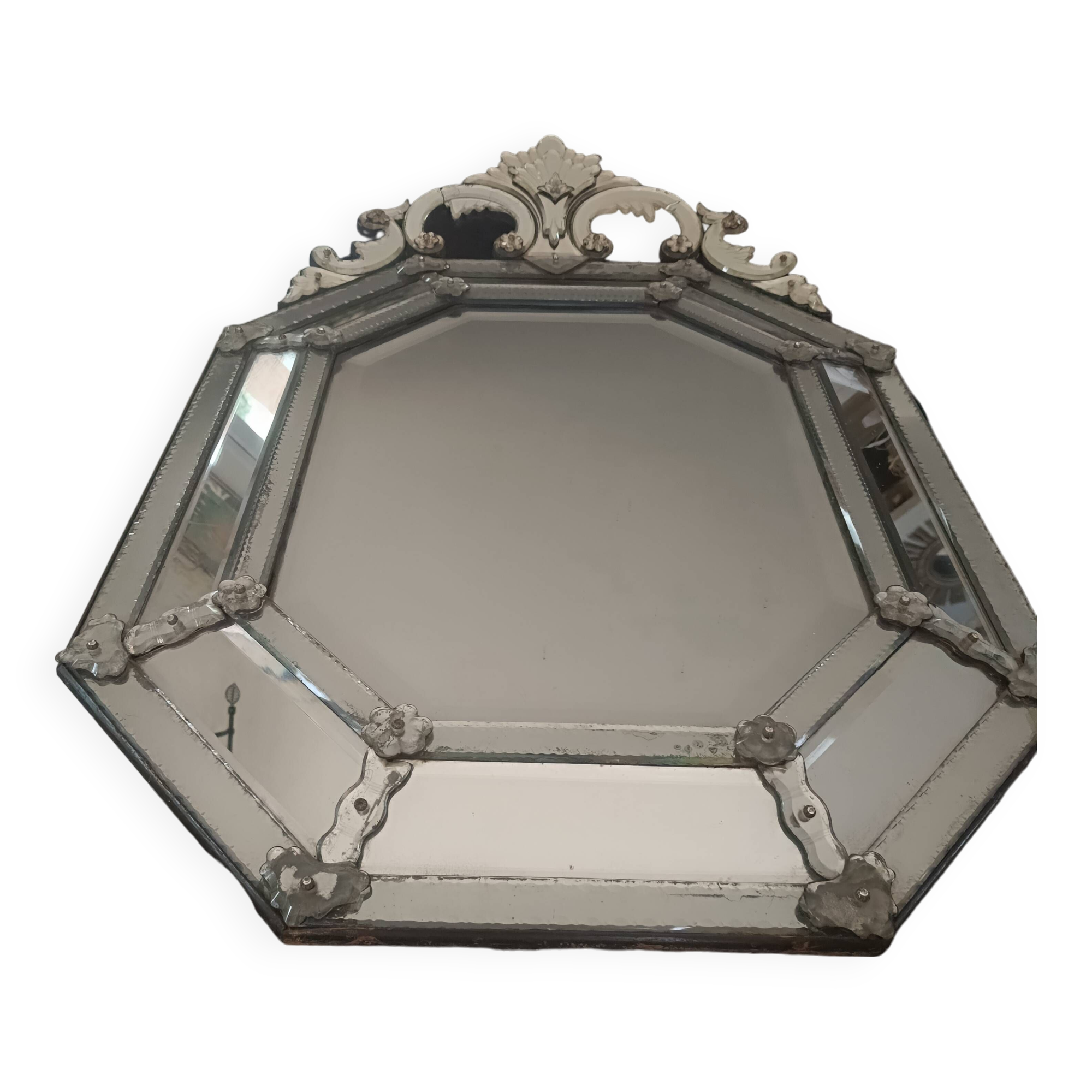 Large octagonal Venetian Murano mirror. Early 19th century