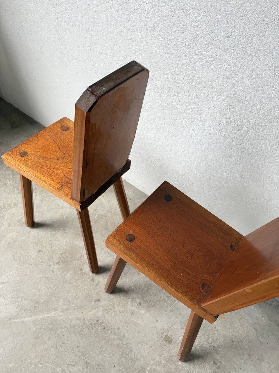 Paire de chaises brutaliste en chêne 1950