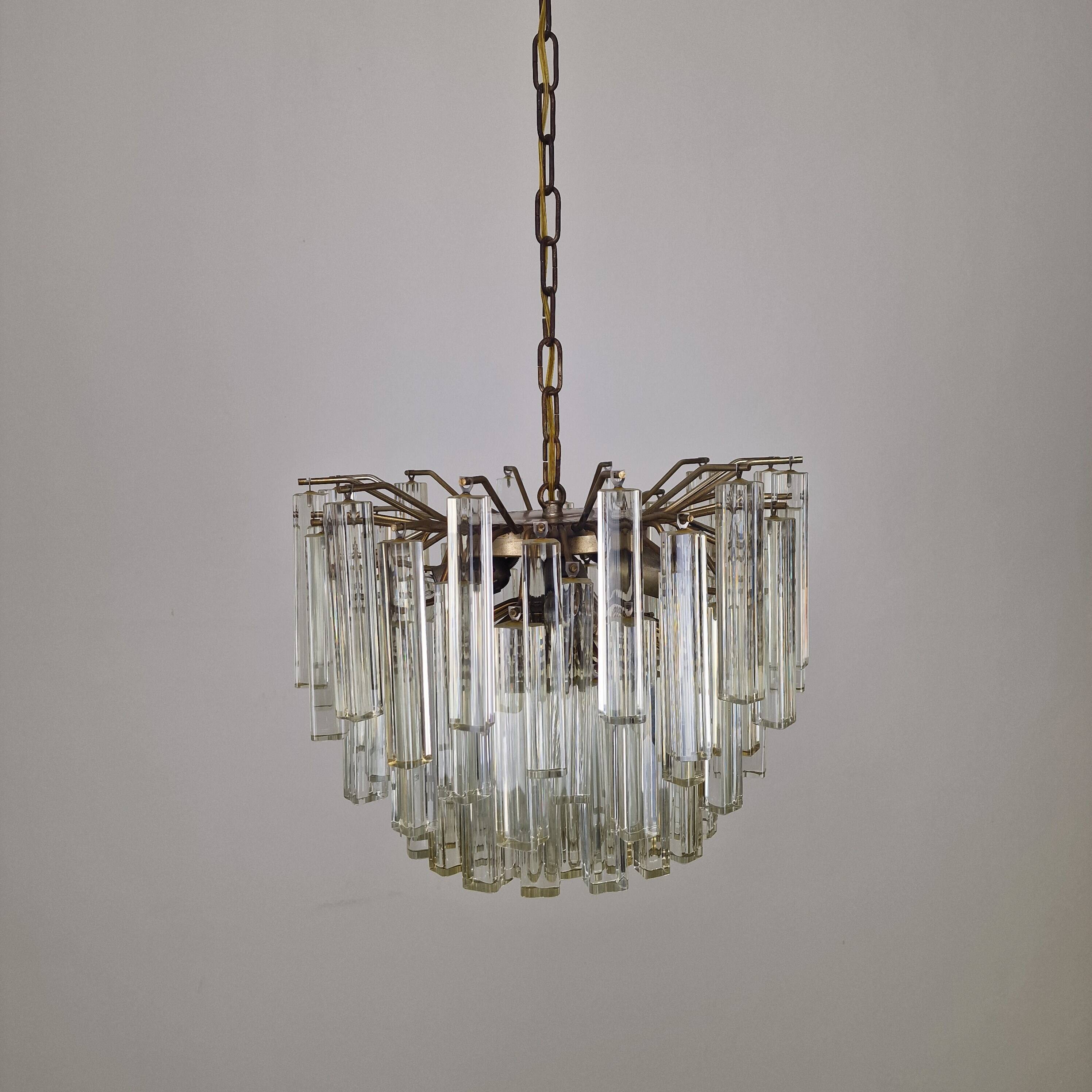 Venini Murano Glass Chandelier 85 Hand-Blown Quadriedri Prisms, 1960's