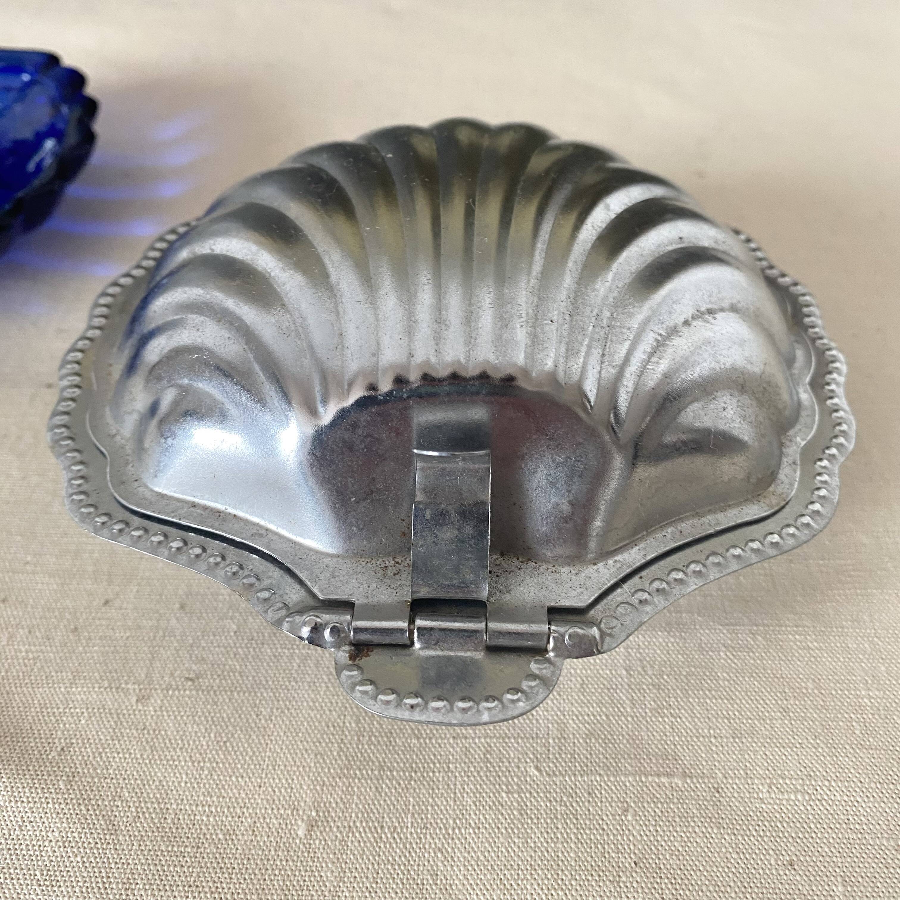 Stainless steel and glass shell butter dish with knife