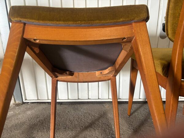 Paire de chaises vintage années 60 – velours moutarde et pieds compas