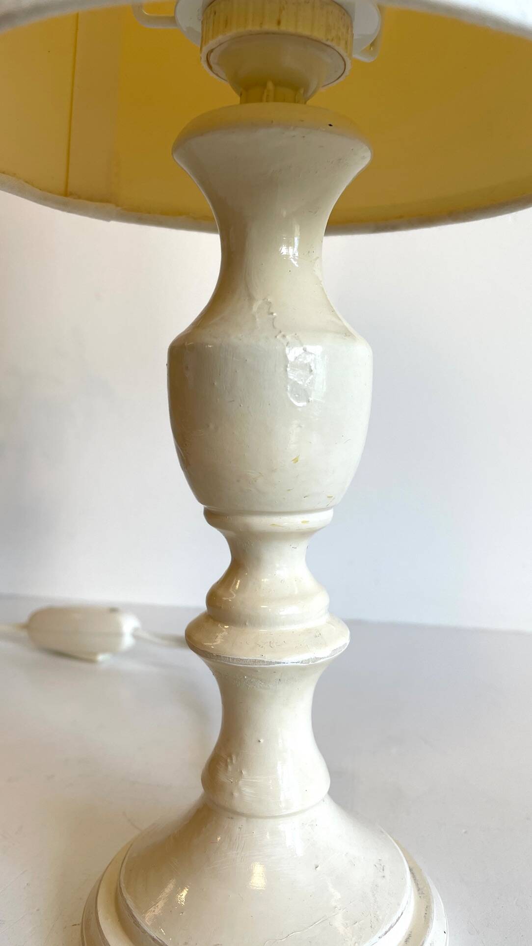 Vintage White-Cream Lacquered WOOD LAMP