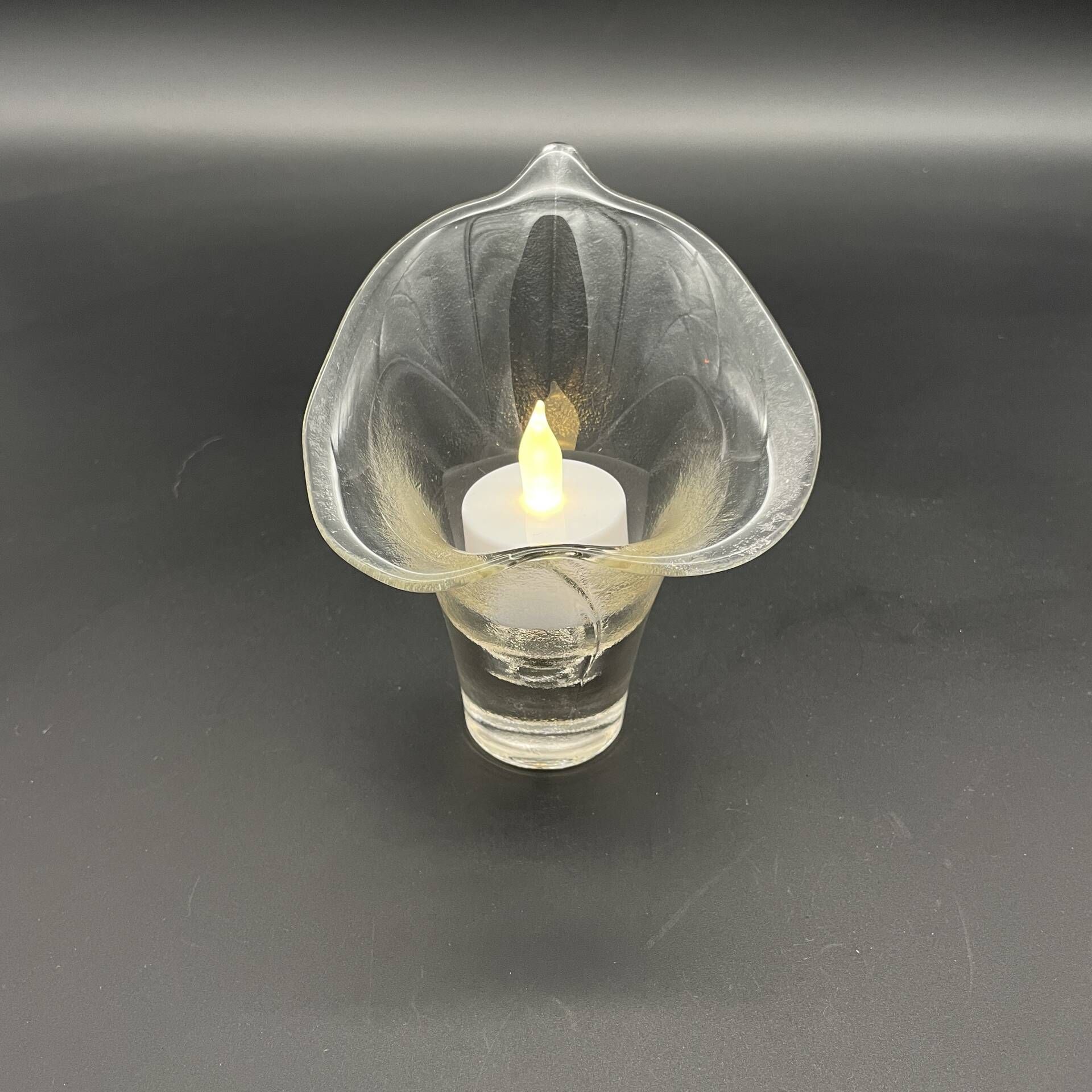 Vintage glass photophore in the shape of a calla lily – a