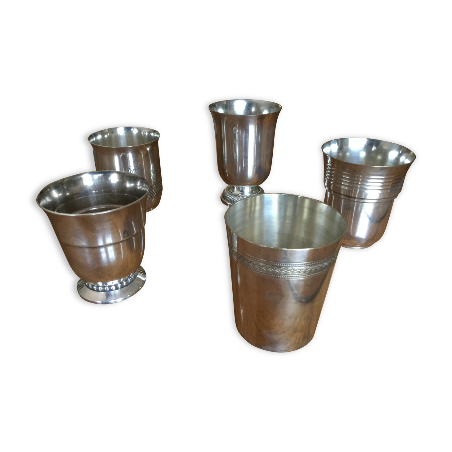 Set de 5 timbales en metal argenté toutes poinçonnées