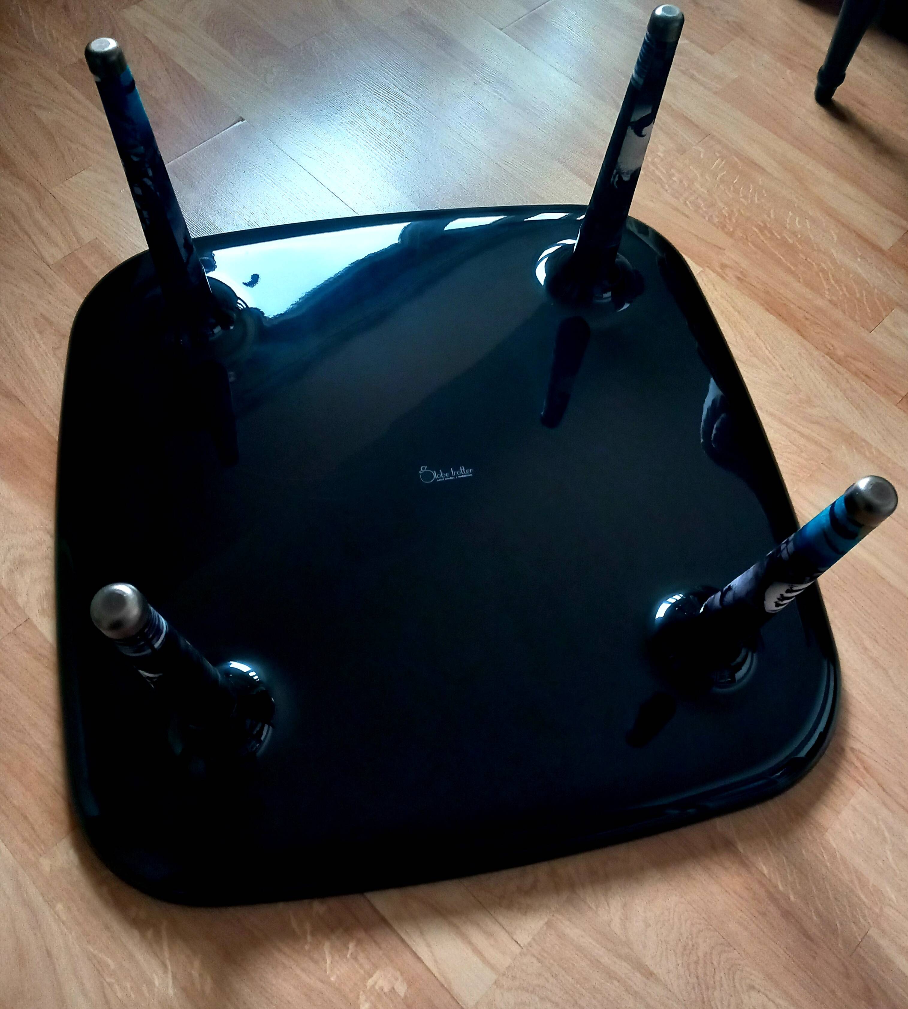 Globe Trotter coffee table by Marcel Wanders