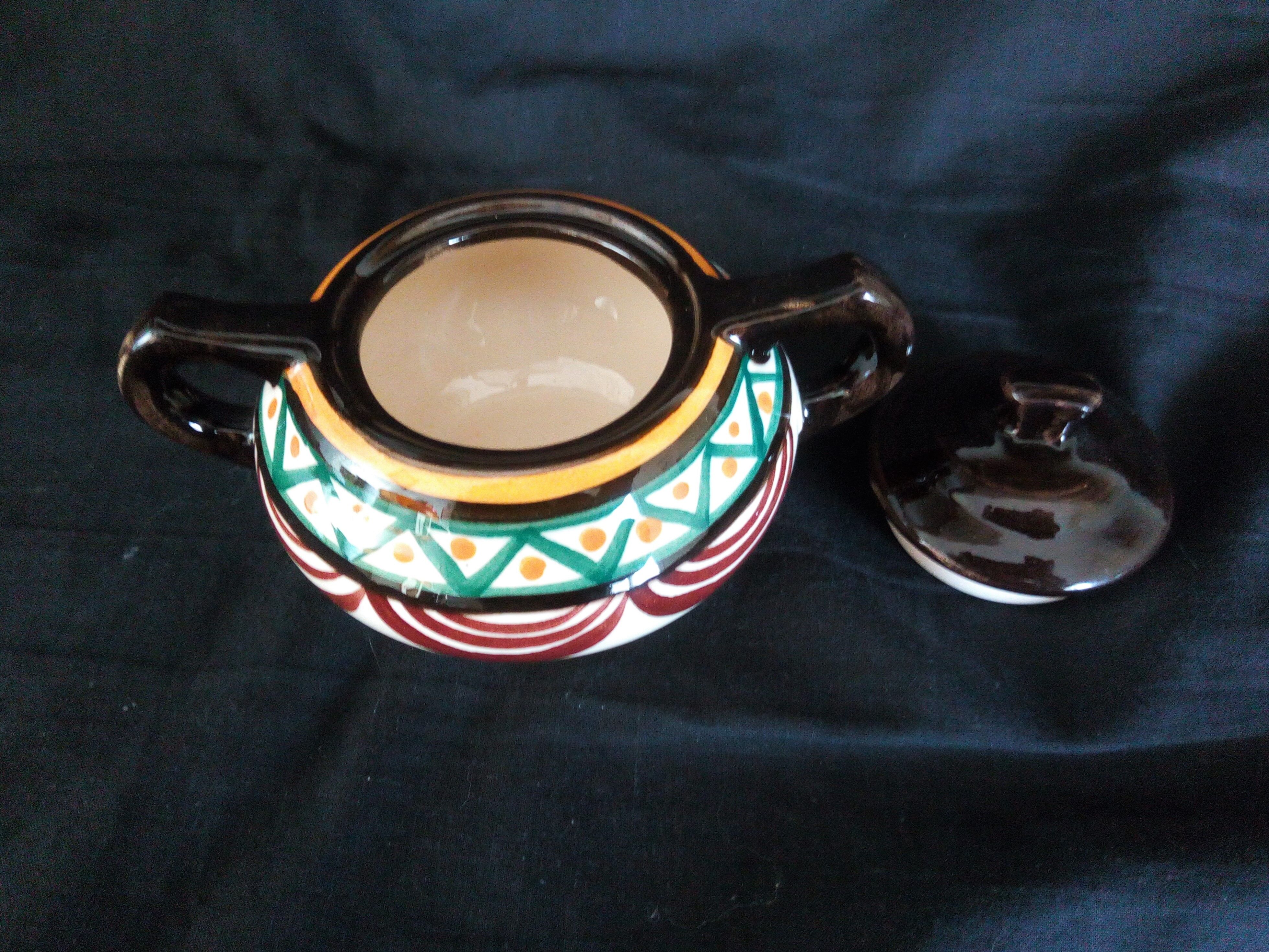Service à café art déco en faience St. Jean de Bretagne, peint main (15 pièces)