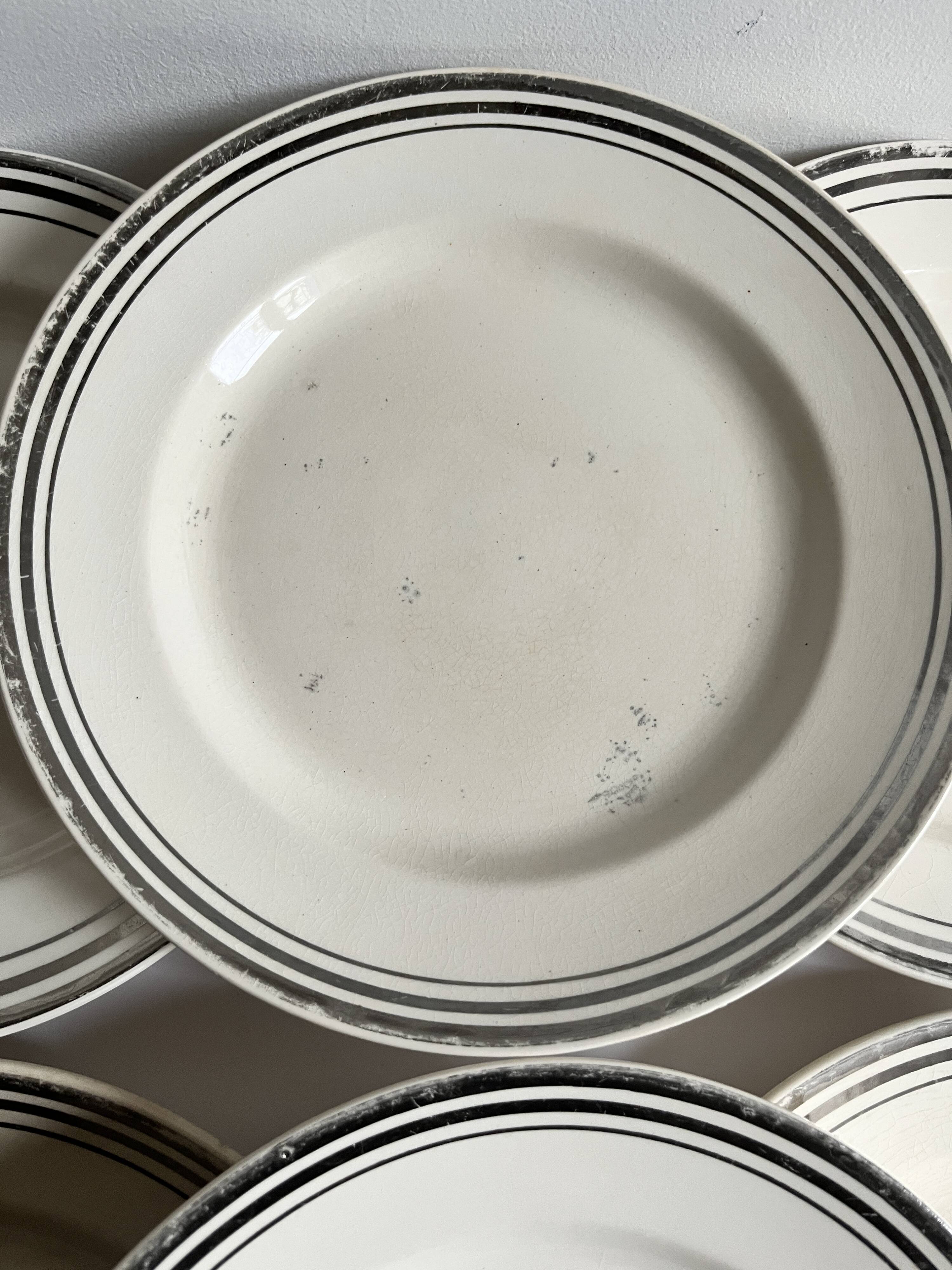 Platinum-rimmed dessert plates
