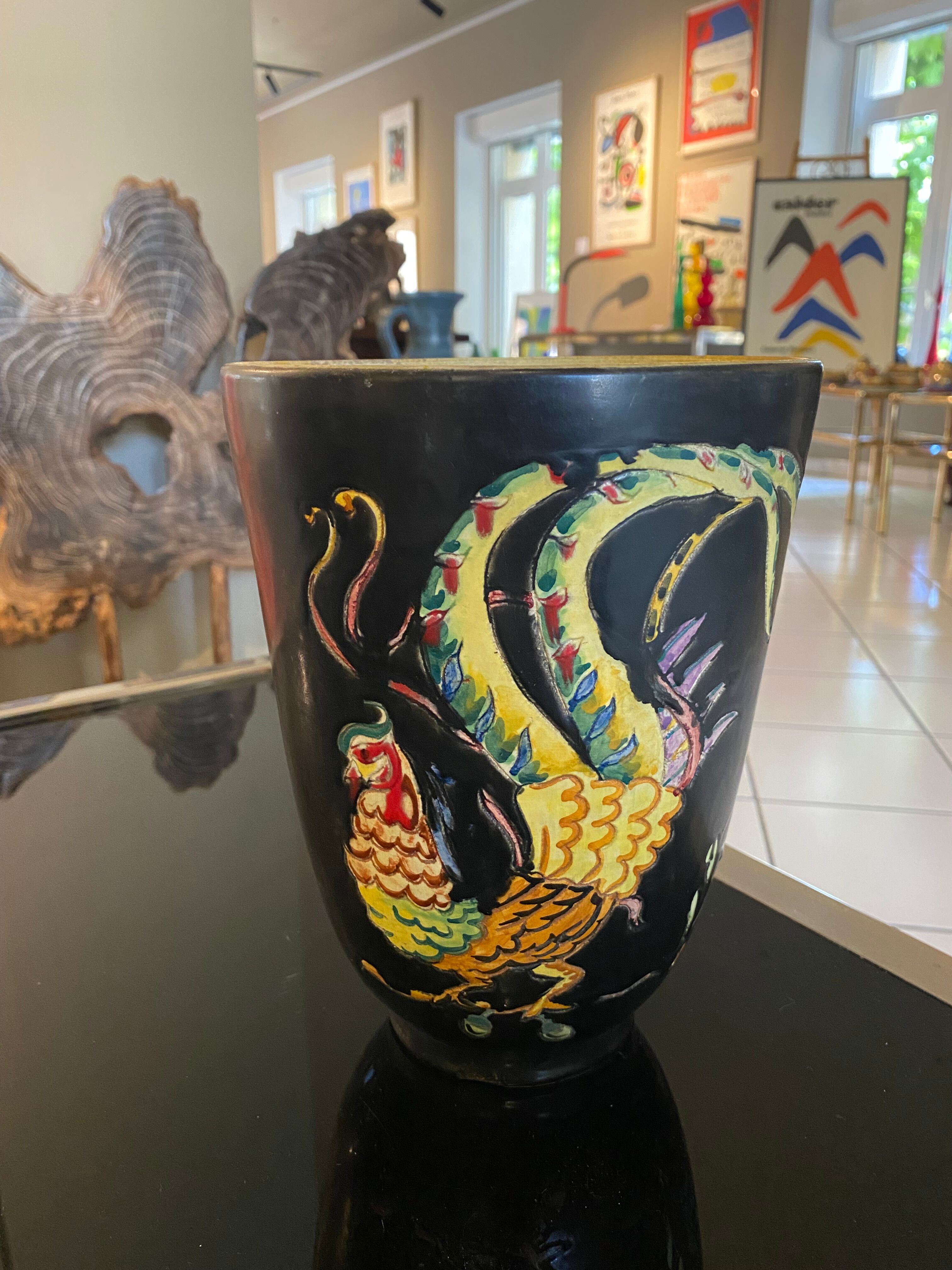 Ceramic vase with Rooster decorations