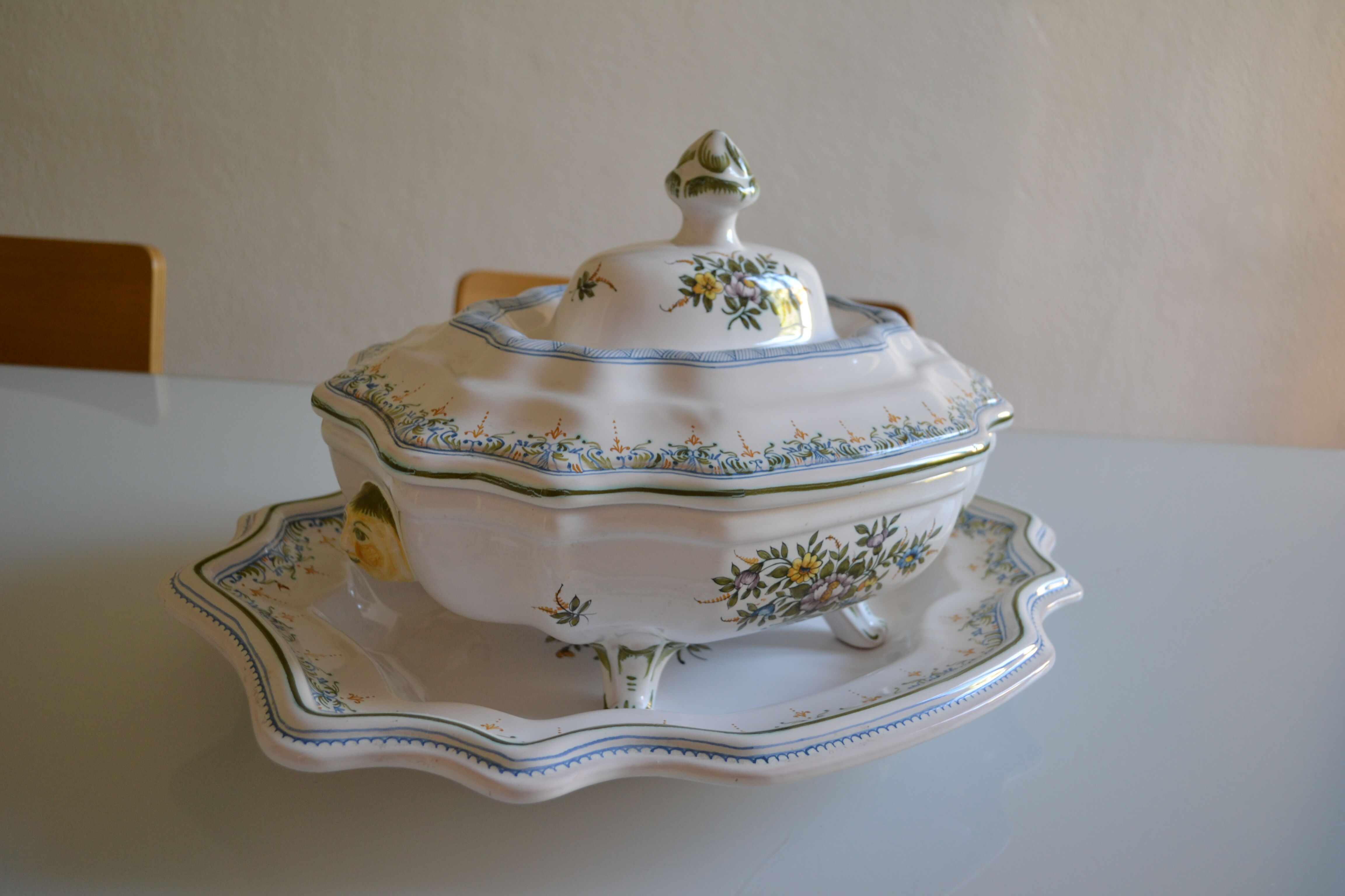 Tureen or vegetable dish in earthenware by Lallier in Moustiers