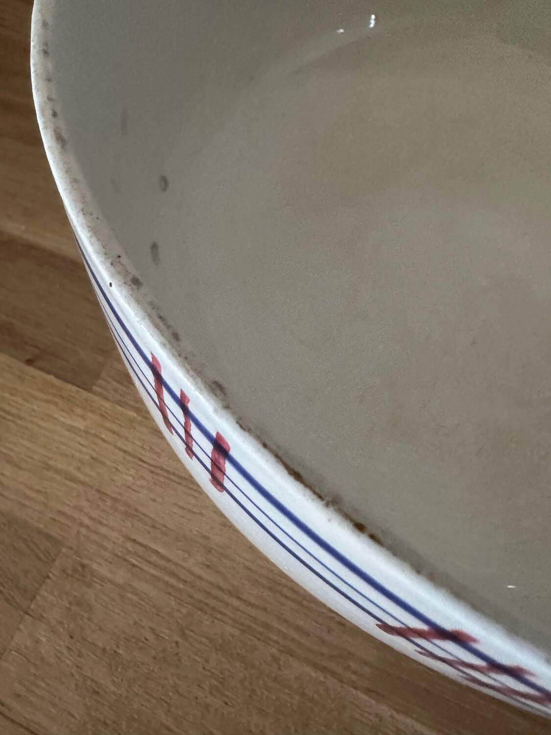 Sarreguemines salad bowl, Poitou model