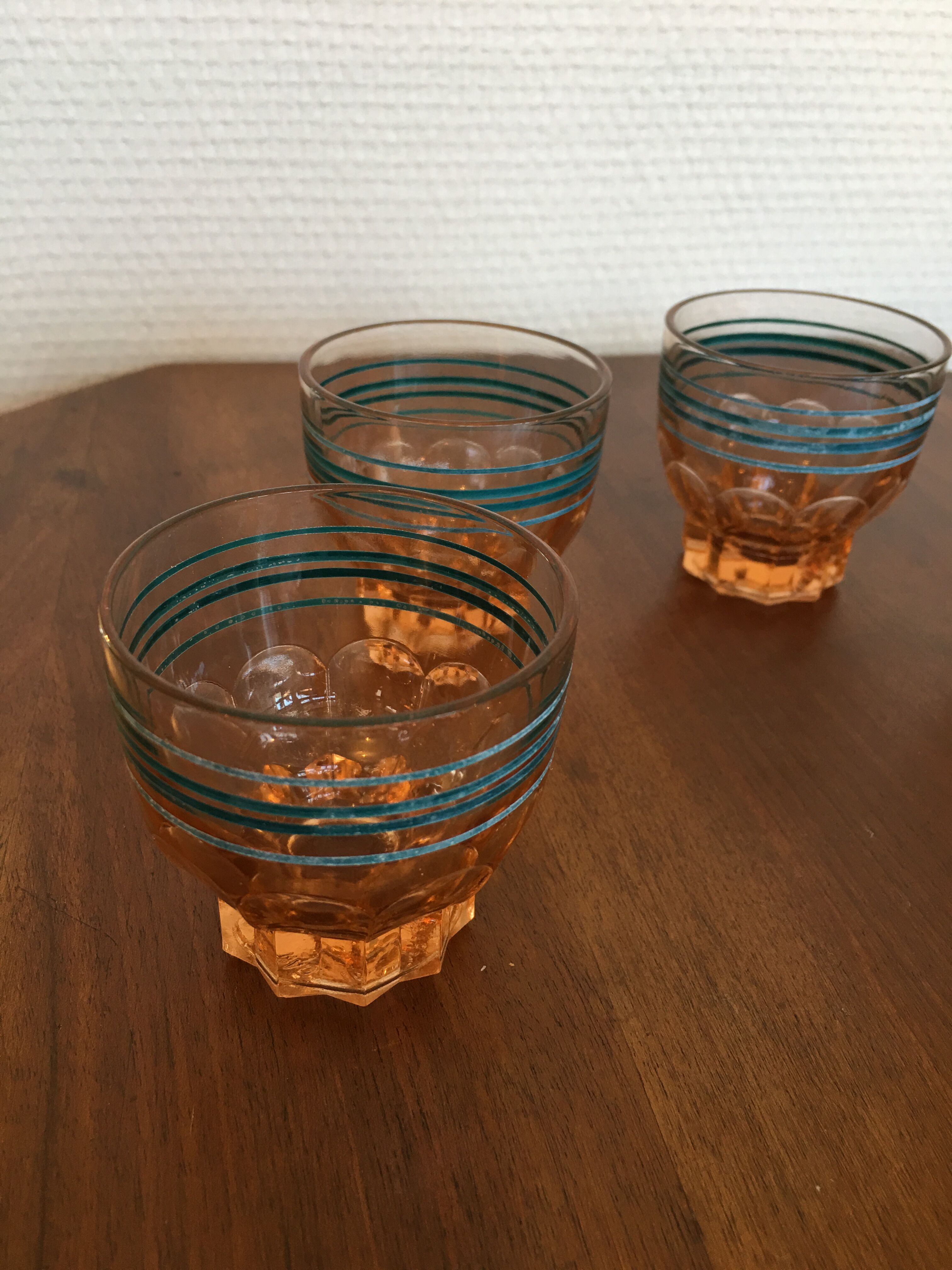 5 liqueur glasses