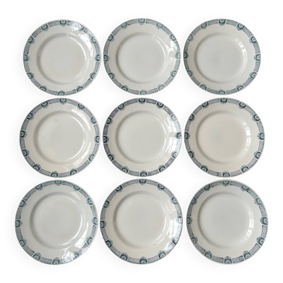 Série de 9 assiettes plates anciennes