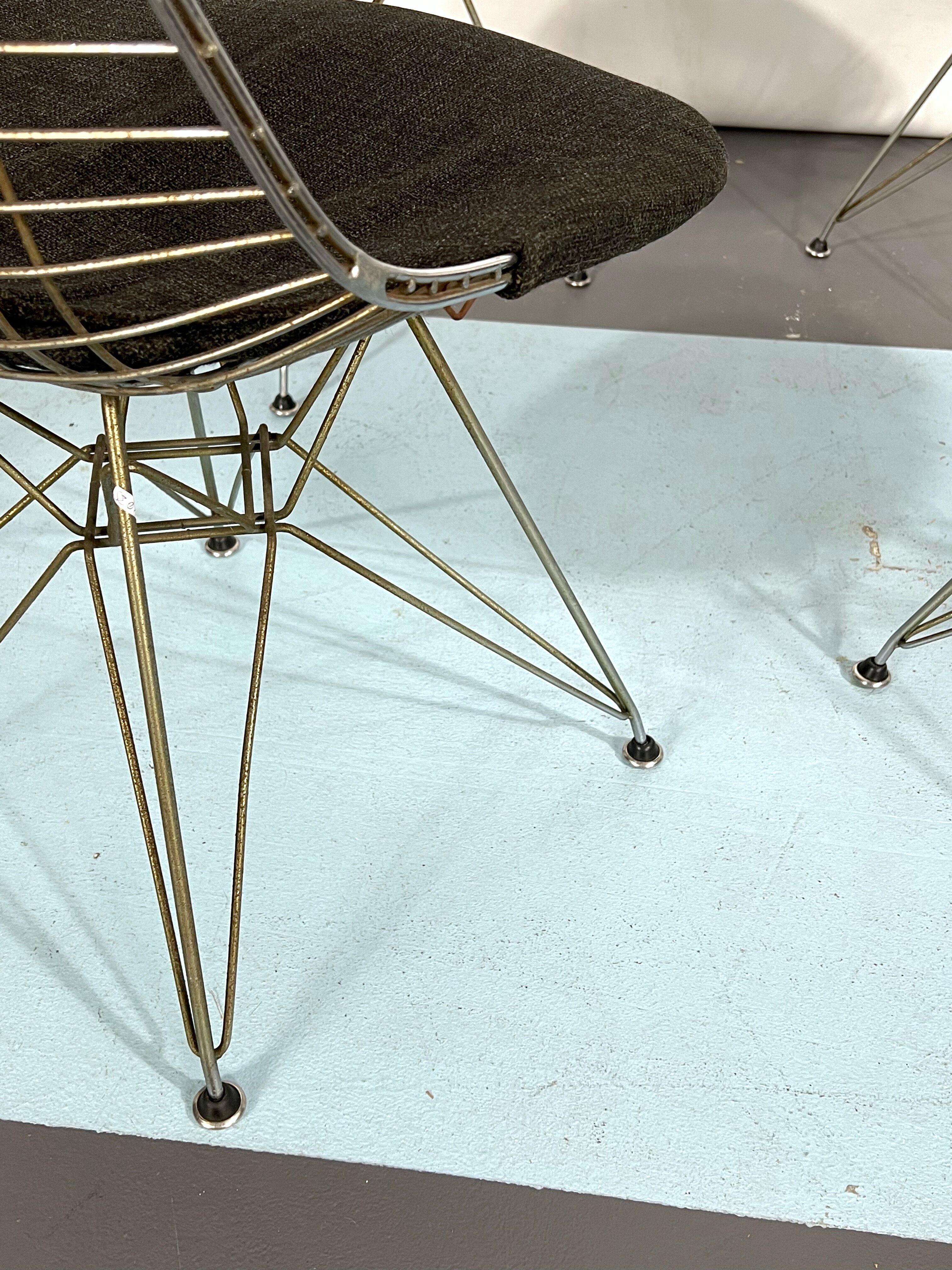 Mid-century Modern Set of four DKR Bikini Chairs by Charles Eames